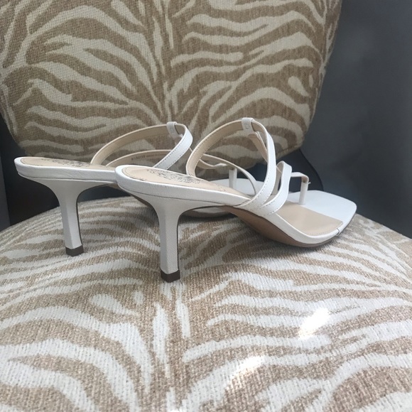 Pretty Strappy Sandals - Picture 4 of 7